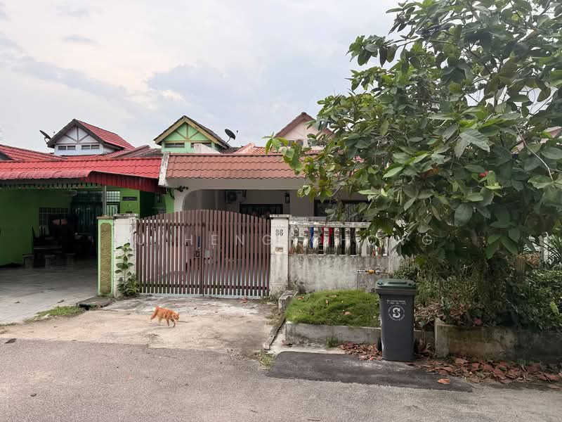 1-storey Terraced House for Sale in Taman Desa Jaya (Johor Bahru) - Fu Heng Chong - Exterior - PropertyGuru.com.my