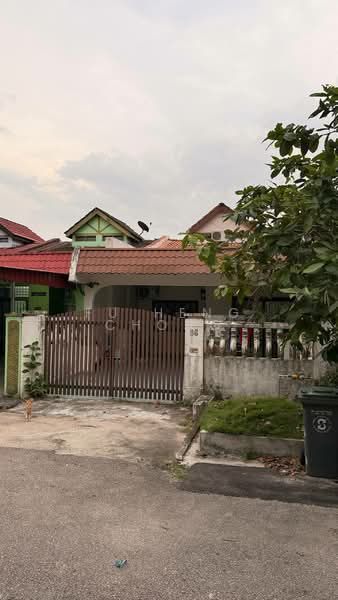 1-storey Terraced House for Sale in Taman Desa Jaya (Johor Bahru) - Fu Heng Chong - Exterior - PropertyGuru.com.my