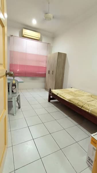 Semi-Detached House for Sale in Taman Layang Layang (Seremban) - Eddy Hong - Bedroom - PropertyGuru.com.my