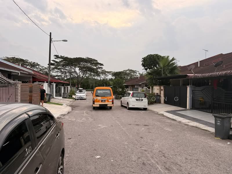 1-storey Terraced House for Sale in Taman Puteri Wangsa (Ulu Tiram) - Fu Heng Chong - Exterior - PropertyGuru.com.my