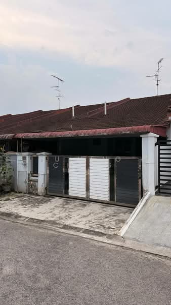 1-storey Terraced House for Sale in Taman Puteri Wangsa (Ulu Tiram) - Fu Heng Chong - Exterior - PropertyGuru.com.my