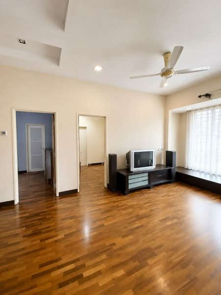 2-storey Terraced House for Sale in Kota Kemuning (Shah Alam) - Jack Lim - Living Room - PropertyGuru.com.my