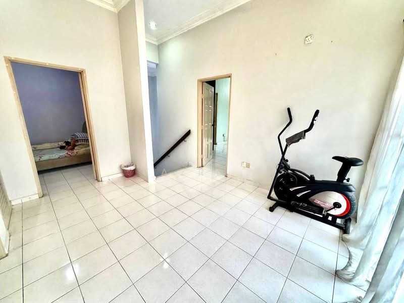 Rumah Berkembar untuk Dijual di Country Heights (Kajang) - Fazri . - PropertyGuru.com.my
