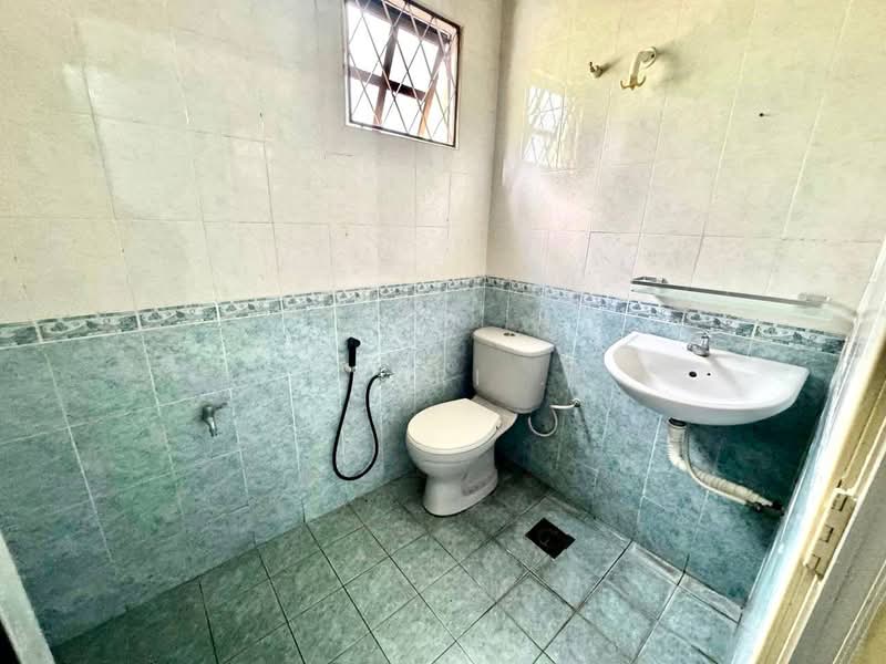 Rumah Berkembar untuk Dijual di Country Heights (Kajang) - Fazri . - PropertyGuru.com.my