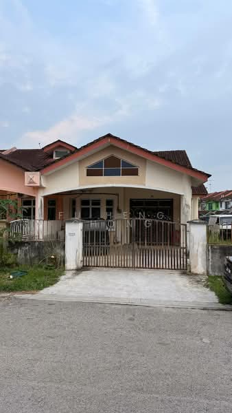 1-storey Terraced House for Sale in Taman Bestari Indah (Ulu Tiram) - Fu Heng Chong - Exterior - PropertyGuru.com.my