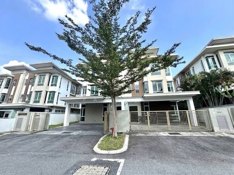 Rumah Berkembar untuk Dijual di Ramal Villa (Kajang) - Fazri . - PropertyGuru.com.my