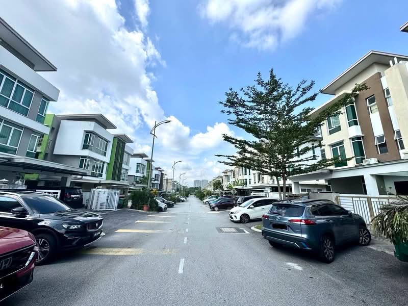 Rumah Berkembar untuk Dijual di Ramal Villa (Kajang) - Fazri . - PropertyGuru.com.my