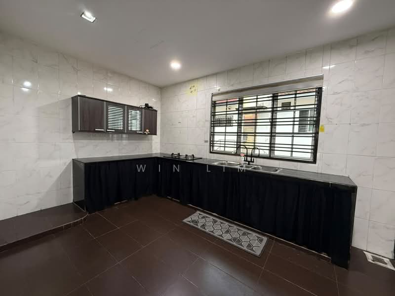 Rumah Teres 2 Tingkat untuk Disewa di Bandar Seri Alam (Masai) - Win Lim - Kitchen - PropertyGuru.com.my