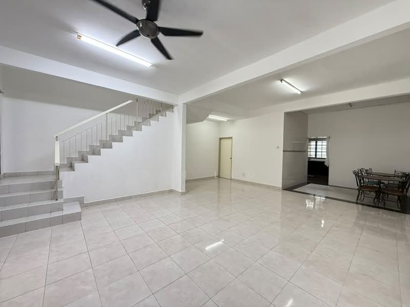 Rumah Teres 2 Tingkat untuk Disewa di Bandar Seri Alam (Masai) - Win Lim - Living Room - PropertyGuru.com.my