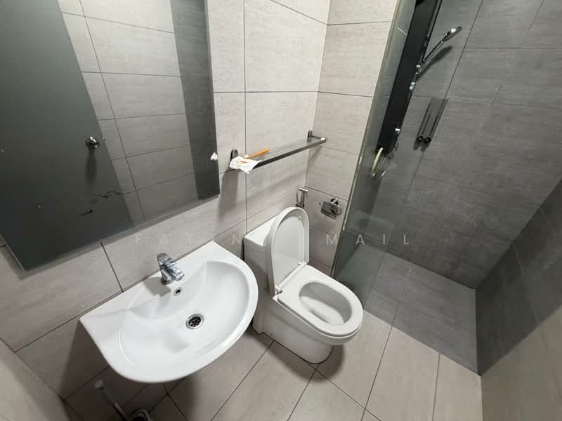 Servis Apartment untuk Dijual di KL Traders Square - Fatin Ismail - Bathroom - PropertyGuru.com.my
