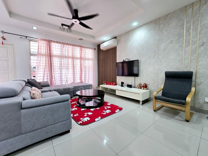 2-storey Terraced House for Sale in Taman Putra Impiana (Puchong) - Jason Keong - Living Room - PropertyGuru.com.my