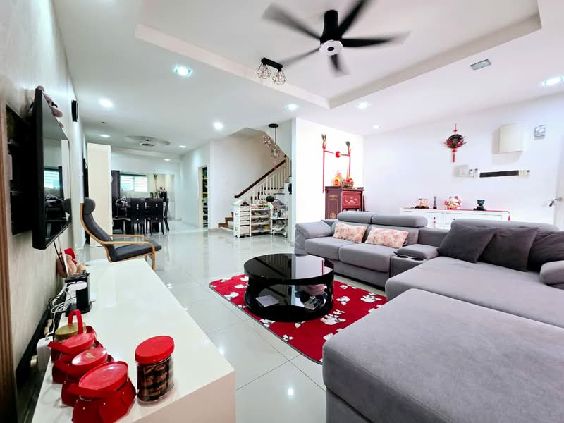 2-storey Terraced House for Sale in Taman Putra Impiana (Puchong) - Jason Keong - Living Room - PropertyGuru.com.my