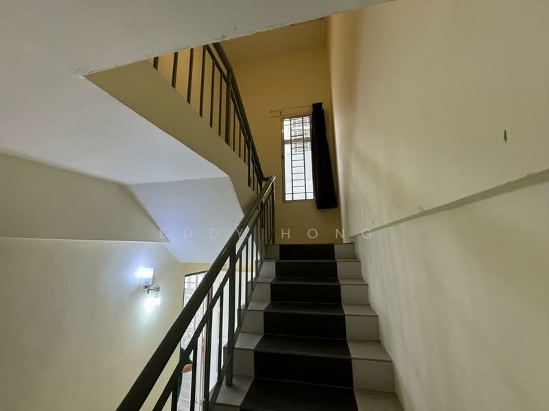 Townhouse for Rent in Batu 9 (Cheras) - Eddy Hong - Corridor - PropertyGuru.com.my