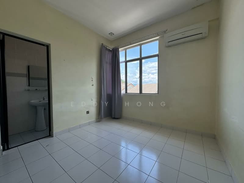 Townhouse for Rent in Batu 9 (Cheras) - Eddy Hong - Bathroom - PropertyGuru.com.my