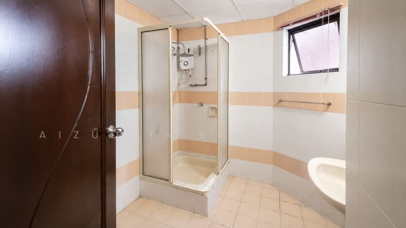 Condominium for Sale at Villa Puteri - Aizuddin bin Ahmad - Bathroom - PropertyGuru.com.my
