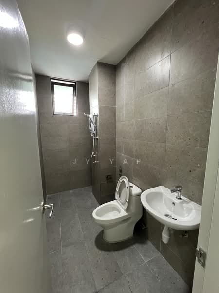 Kondominium untuk Disewa di Verando Residence - JY Yap - Bathroom - PropertyGuru.com.my