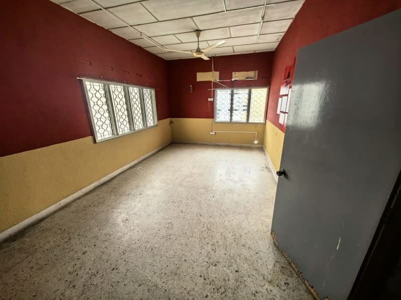 Commercial Semi-D for Rent in Taman Pelangi (Johor Bahru) - Sky Tan - Interior - PropertyGuru.com.my