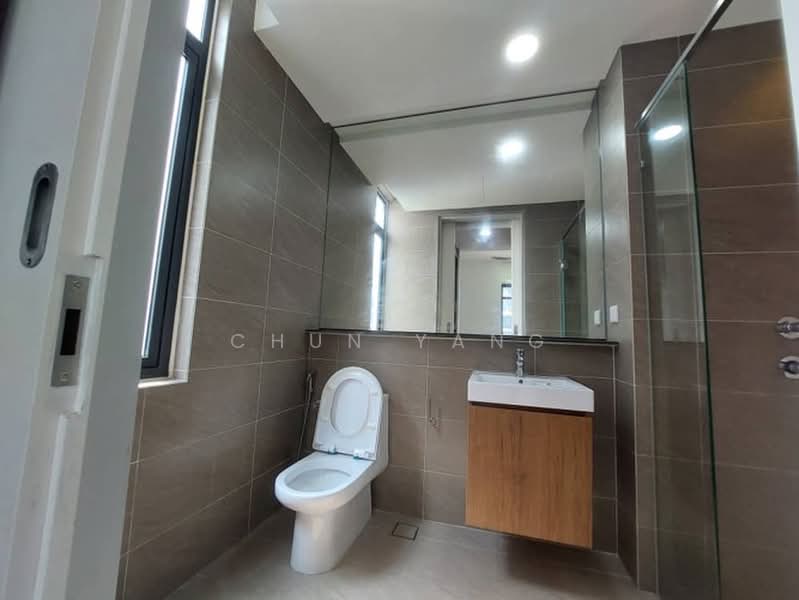 Kondominium untuk Dijual di Grand Medini - Chun Yang - Bathroom - PropertyGuru.com.my