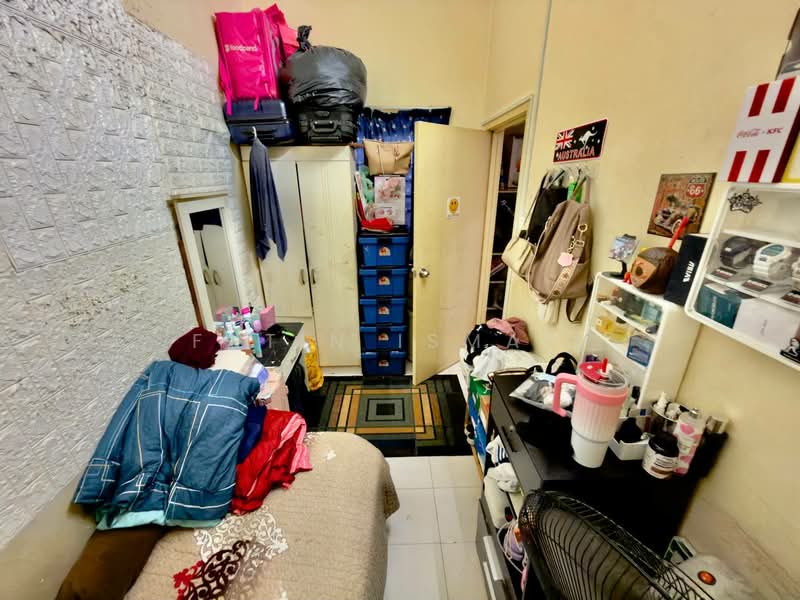 Rumah Teres 3-Tingkat untuk Dijual di Ukay Perdana (Ulu Kelang) - Fatin Ismail - Bedroom - PropertyGuru.com.my