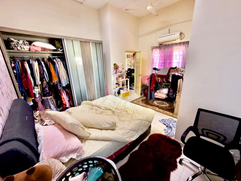 Rumah Teres 3-Tingkat untuk Dijual di Ukay Perdana (Ulu Kelang) - Fatin Ismail - Bedroom - PropertyGuru.com.my