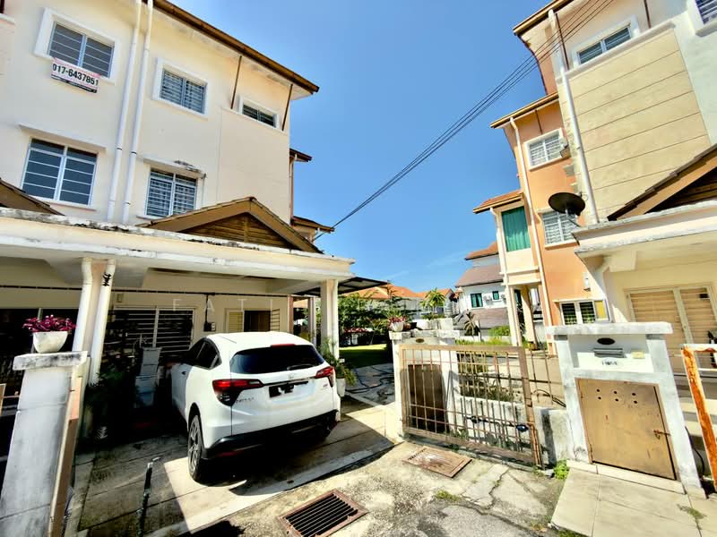 Rumah Teres 3-Tingkat untuk Dijual di Ukay Perdana (Ulu Kelang) - Fatin Ismail - Exterior - PropertyGuru.com.my