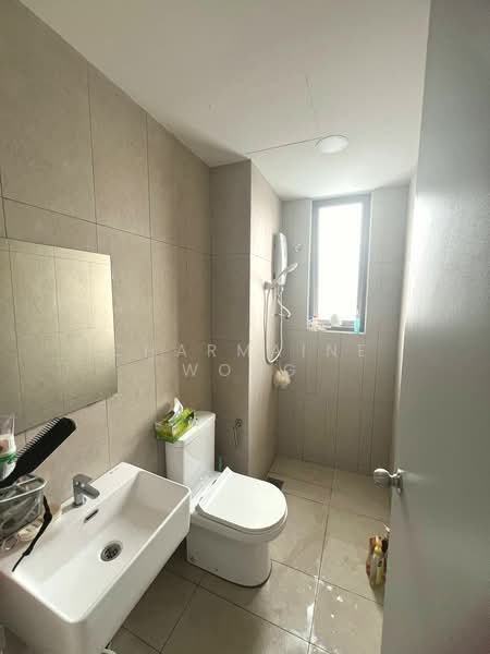 Servis Apartment untuk Disewa di Kenwingston Platz - Charmaine Wong - Bathroom - PropertyGuru.com.my
