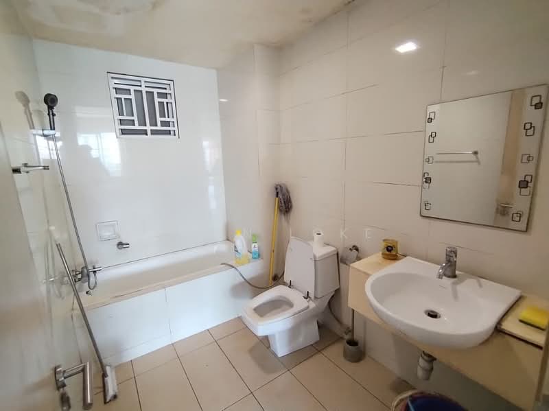 Service Residence for Rent at Oasis Serviced Suites @ Oasis Ara Damansara - Owen Loke - Bathroom - PropertyGuru.com.my