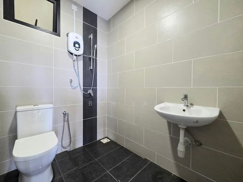 Service Residence for Sale at Tuan Residency - Adibah Salim - Bathroom - PropertyGuru.com.my