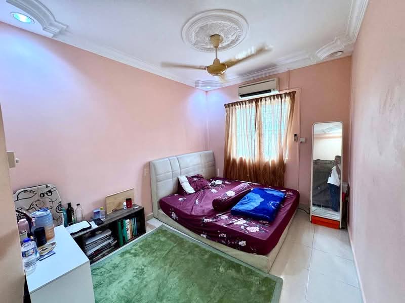 Rumah Teres 2 Tingkat untuk Dijual di Taman Equine (Seri Kembangan) - Fazri . - PropertyGuru.com.my
