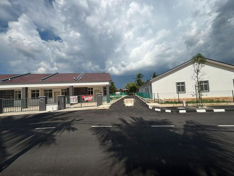 1-storey Terraced House for Sale in Rumah Teres Setingkat di Changlun (Kubang Pasu) - Ching Hsian Lim - Exterior - PropertyGuru.com.my