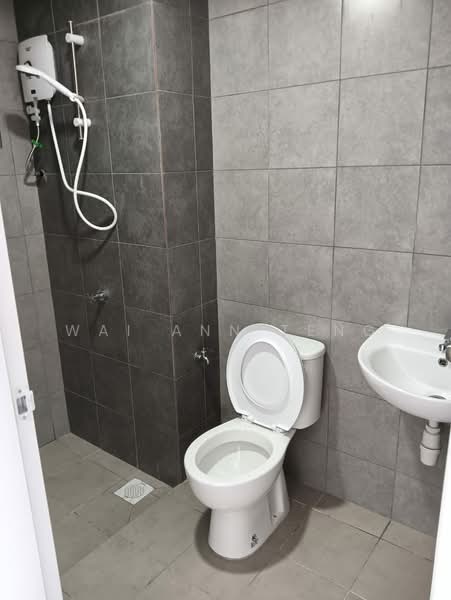 Kondominium untuk Disewa di Residensi Sateria - Wai Ann Teng - Bathroom - PropertyGuru.com.my