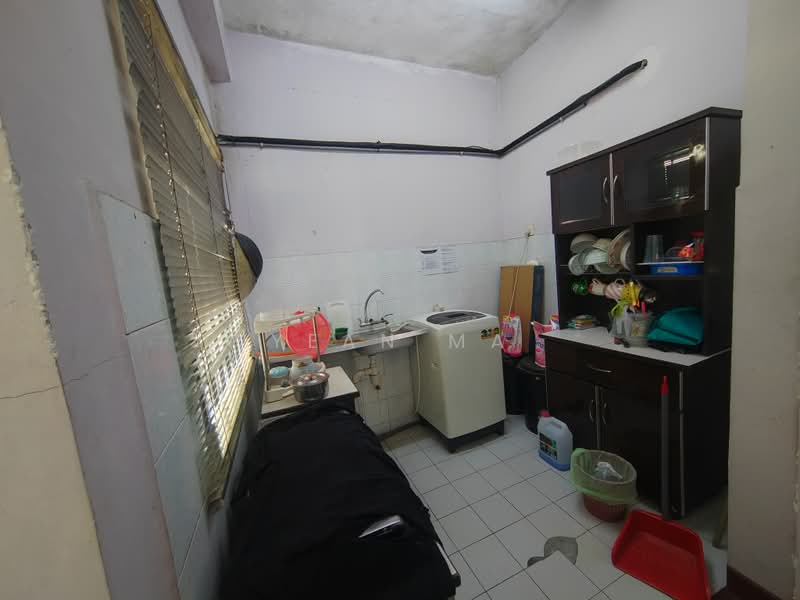 Apartment for Sale at Bandar Tasik Puteri - Yean Ma - Kitchen - PropertyGuru.com.my