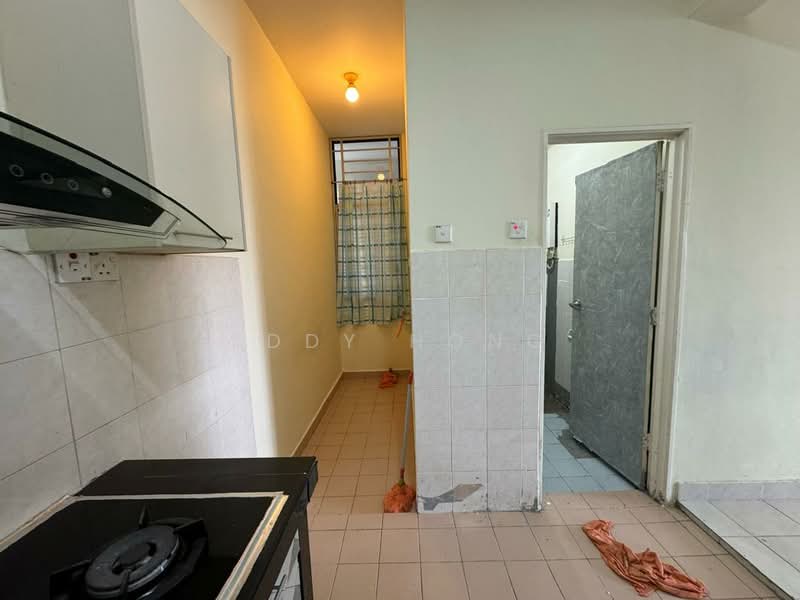 Rumah Bandar untuk Dijual di Batu 9 (Cheras) - Eddy Hong - Kitchen - PropertyGuru.com.my