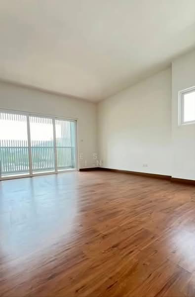 Rumah Berkembar untuk Dijual di Taman Nadayu 92 (Kajang) - Celestine Ting - Living Room - PropertyGuru.com.my
