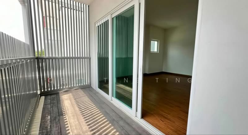 Rumah Berkembar untuk Dijual di Taman Nadayu 92 (Kajang) - Celestine Ting - Balcony - PropertyGuru.com.my
