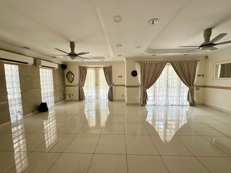 Rumah Berkembar untuk Dijual di Seksyen 9 (Shah Alam) - Khairul Syafiq - Living Room - PropertyGuru.com.my