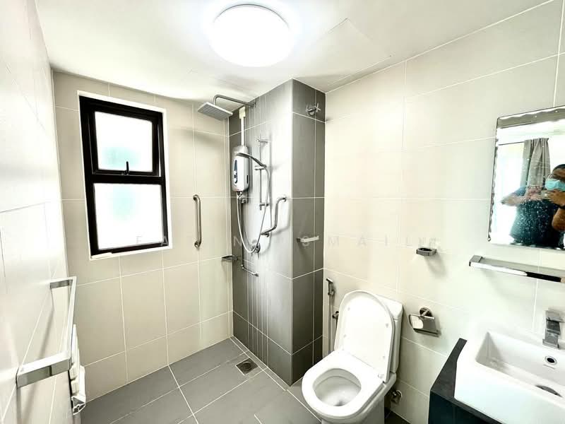 Pangsapuri untuk Dijual di Vista Mahogani @ Saujana Impian - Fatin Ismail - Bathroom - PropertyGuru.com.my