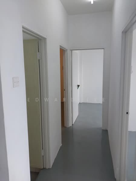 Pangsapuri untuk Dijual di Shineville Garden - Edward Lee - Corridor - PropertyGuru.com.my