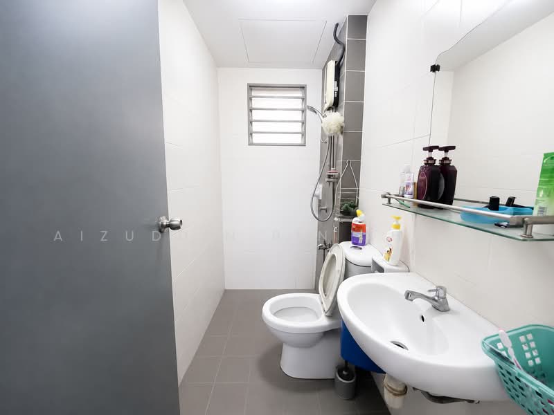 Pangsapuri untuk Dijual di PR1MA Presint 11 - Aizuddin bin Ahmad - Bathroom - PropertyGuru.com.my
