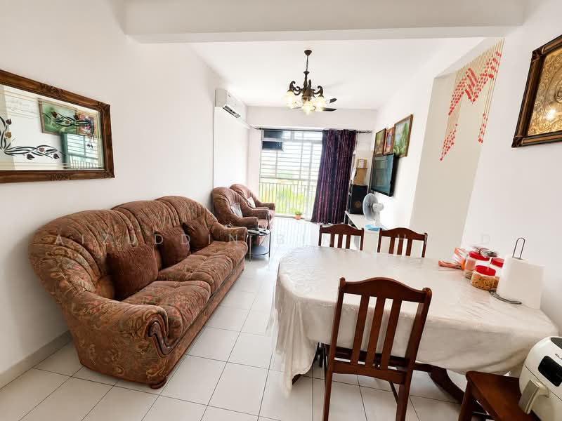 Pangsapuri untuk Dijual di PR1MA Presint 11 - Aizuddin bin Ahmad - Living Room - PropertyGuru.com.my