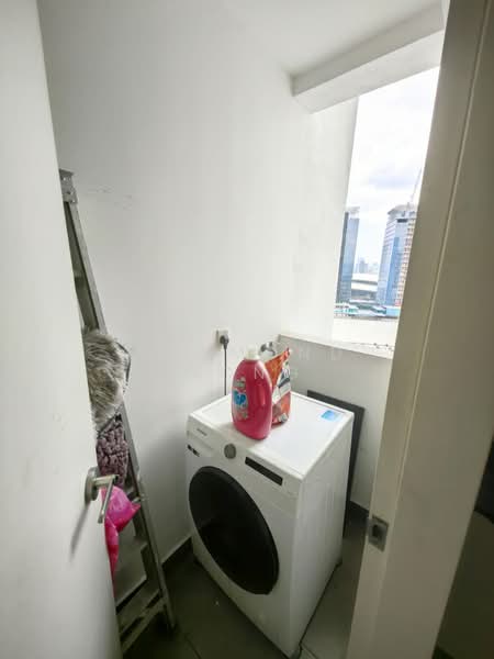 Kediaman Servis untuk Dijual di Savio @ Riana Dutamas - Desmond Wong - Balcony - PropertyGuru.com.my