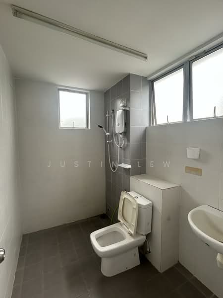 Rumah Teres 2 Tingkat untuk Disewa di Taman Bukit Kepayang (Bukit Kepayang) - Justin Lew - Bathroom - PropertyGuru.com.my