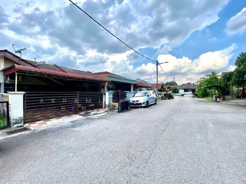 1-storey Terraced House for Sale in Bandar Bukit Mahkota (Bangi) - Akramin Firdaus Bin Mokhtar - PropertyGuru.com.my