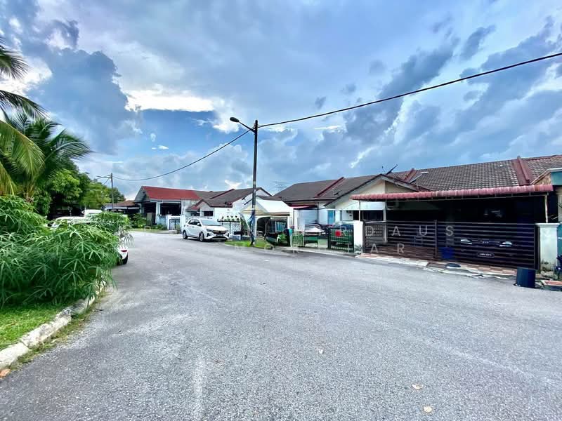 1-storey Terraced House for Sale in Bandar Bukit Mahkota (Bangi) - Akramin Firdaus Bin Mokhtar - PropertyGuru.com.my