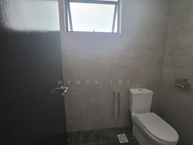 Shop for Rent in BANDAR PUCHONG JAYA (Puchong) - Wendy Lee - Bathroom - PropertyGuru.com.my