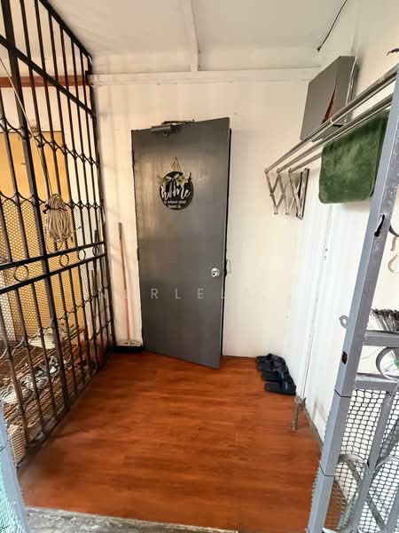 Flat for Sale at Flat PKNS Seksyen 8 - Norlela . - Entrance - PropertyGuru.com.my