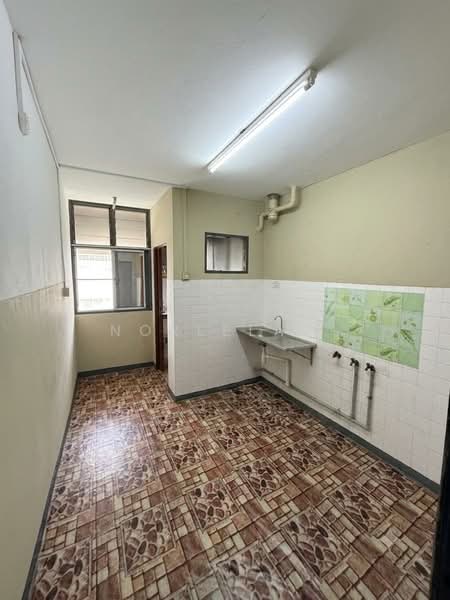 Flat for Sale at Flat PKNS Seksyen 8 - Norlela . - Kitchen - PropertyGuru.com.my