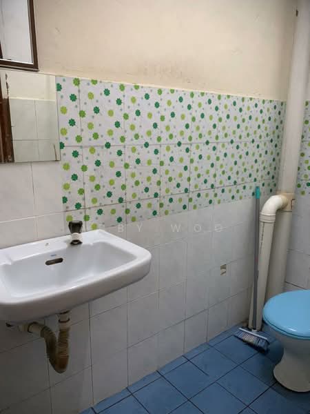 Pangsapuri untuk Disewa di Pangsapuri Perdana Villa - Abby Woo - Bathroom - PropertyGuru.com.my