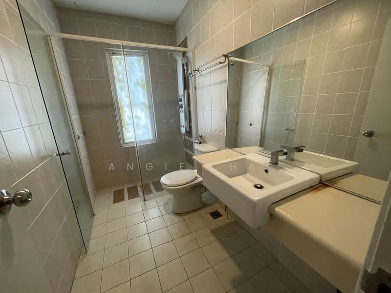 Townhouse for Sale in Sunway Damansara (Kota Damansara) - Angie Chai - Bathroom - PropertyGuru.com.my