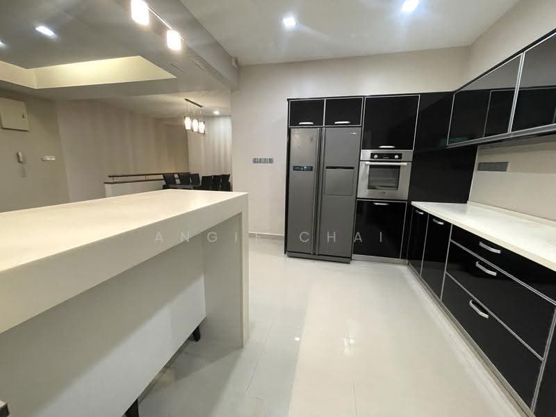 Townhouse for Sale in Sunway Damansara (Kota Damansara) - Angie Chai - Kitchen - PropertyGuru.com.my